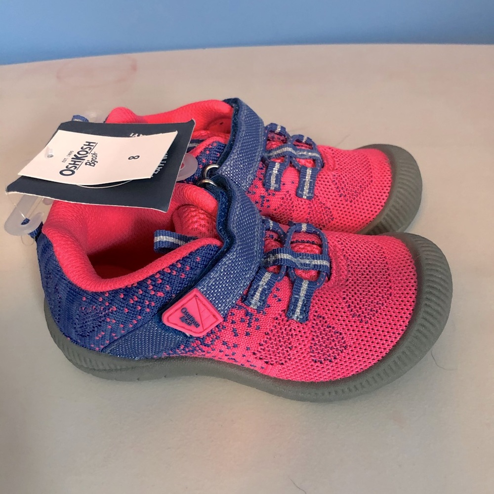 New With Tags OshKosh Toddler Girl’s Size 8 Shoes